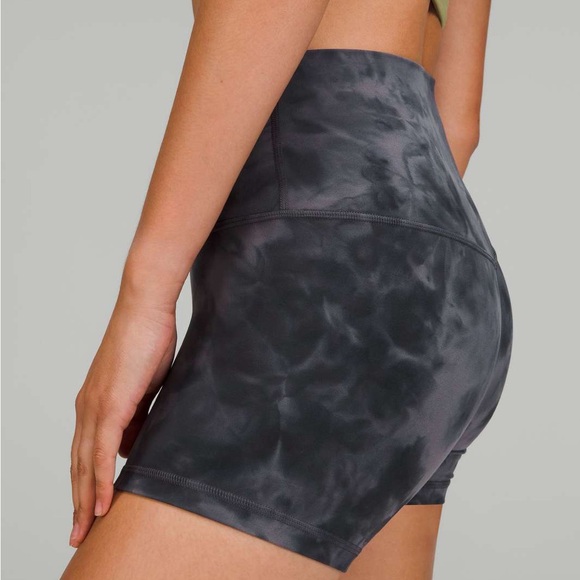 EUC Lululemon Align High-Rise Short 4" Diamond Dye Pitch Graphite Grey size 10 - Picture 4 of 9